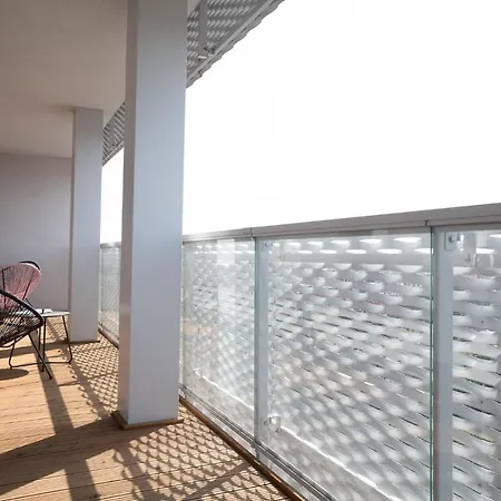 Rentplanet - Atal Tower Apartamento