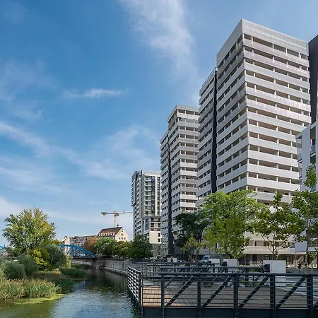 Rentplanet - Atal Tower Apartamento Breslavia