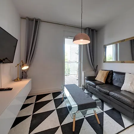 Appartamento Rentplanet - Atal Tower *