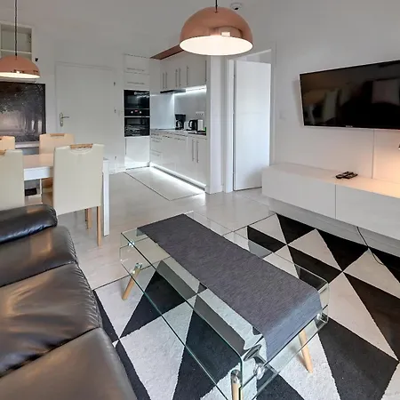 Apartament Rentplanet - Atal Tower *
