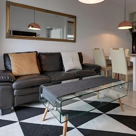 Rentplanet - Atal Tower Apartament