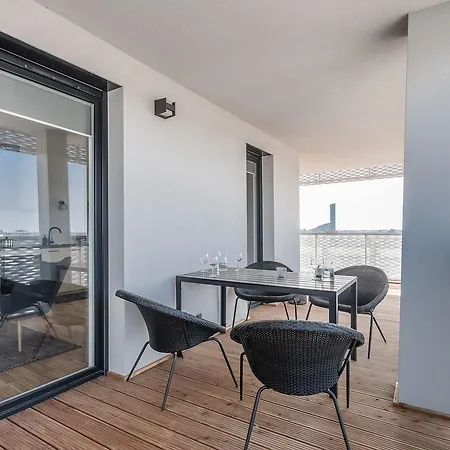 Appartement Rentplanet - Atal Tower *