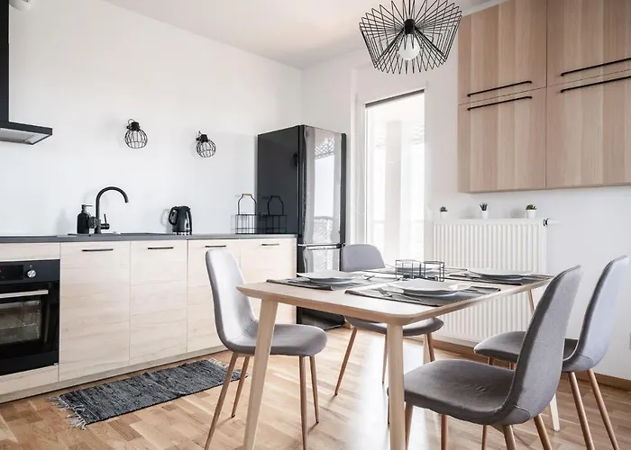 Rentplanet - Atal Tower * فروتسواف