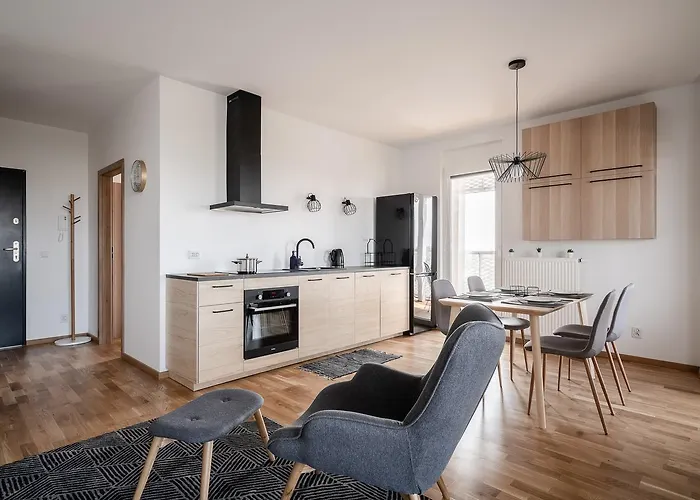 Rentplanet - Atal Tower * فروتسواف