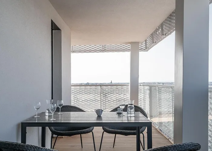 Rentplanet - Atal Tower * فروتسواف